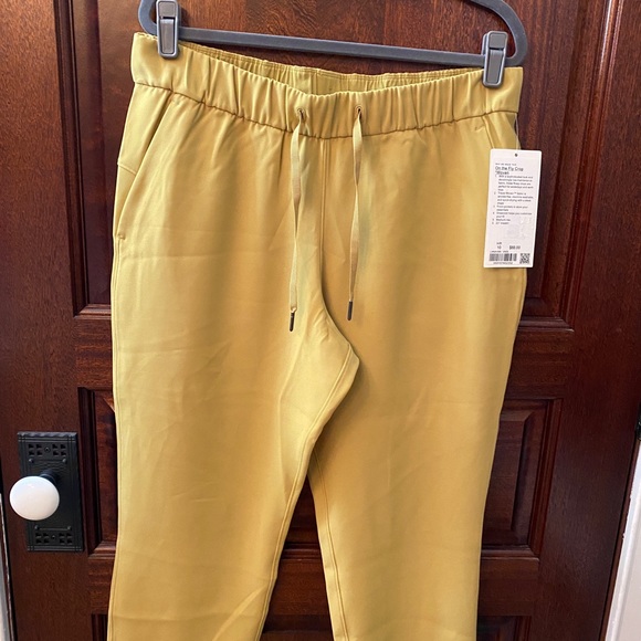 Lululemon NWT On The Fly woven crop pant size 10 - Picture 1 of 3